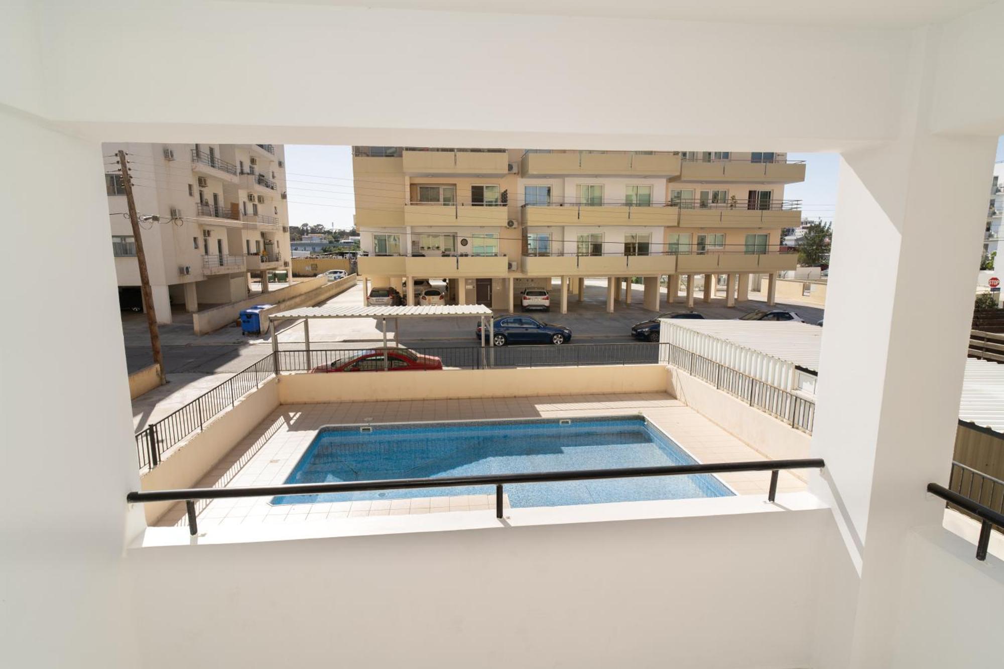 Boris Mackenzie 2 Bedroom Flat with Pool Larnaca Buitenkant foto