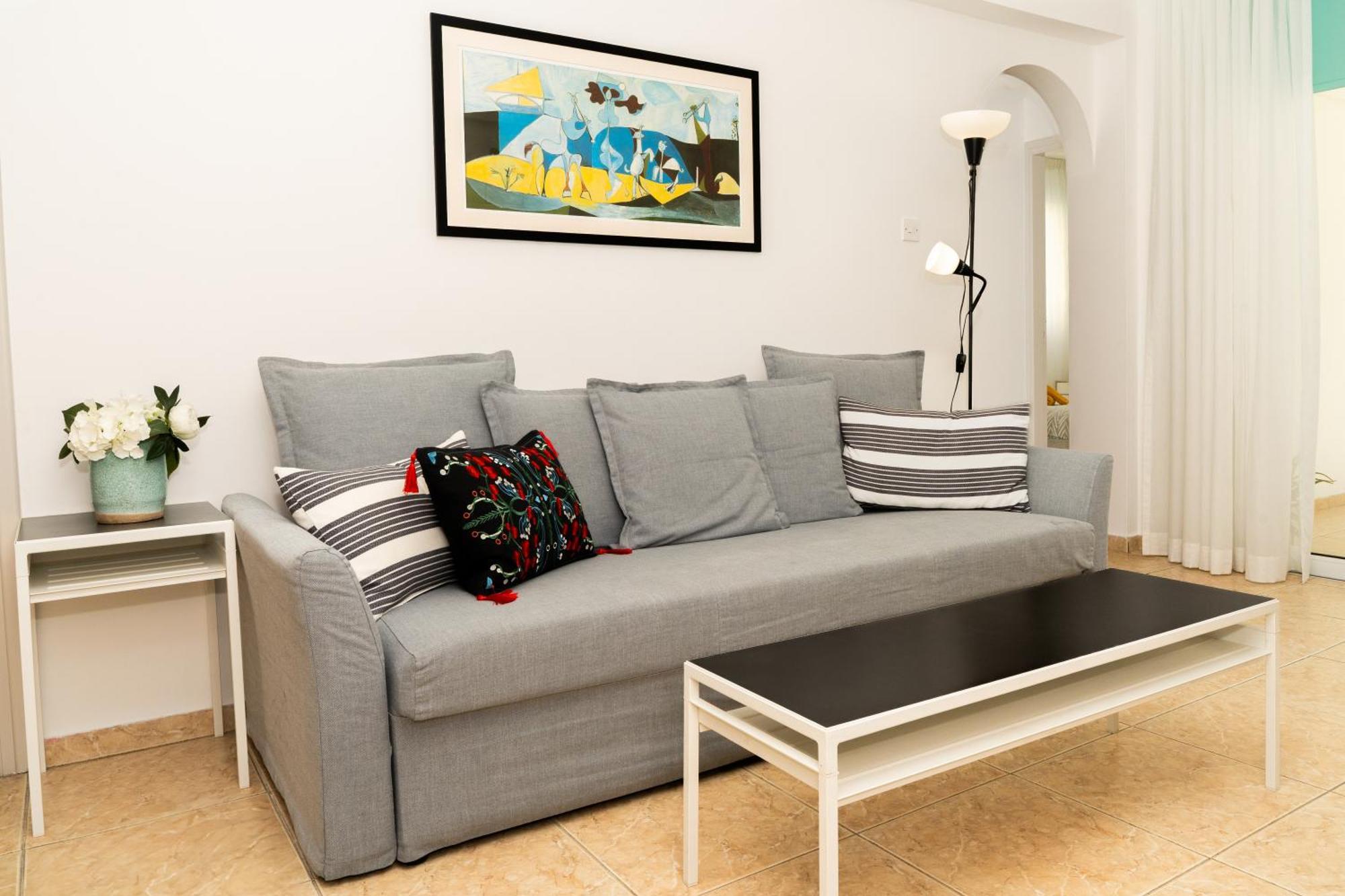 Boris Mackenzie 2 Bedroom Flat with Pool Larnaca Buitenkant foto